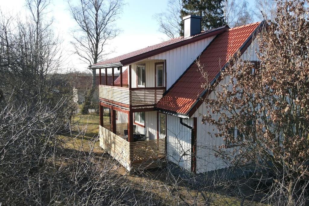 Lantlig Villa I Ljungbyhed Esterno foto