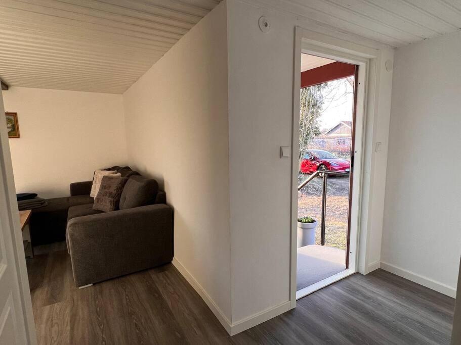 Lantlig Villa I Ljungbyhed Esterno foto